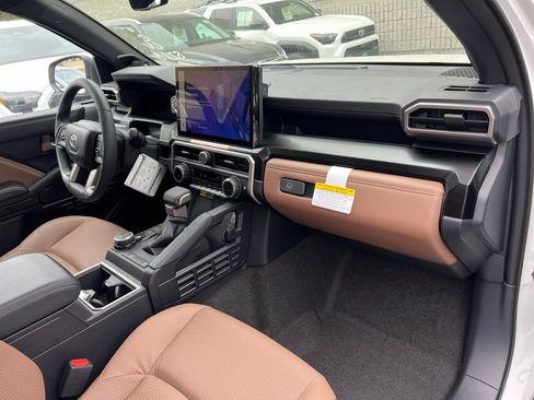 New 2026 Toyota 4Runner Limited AWD/4WD image 19