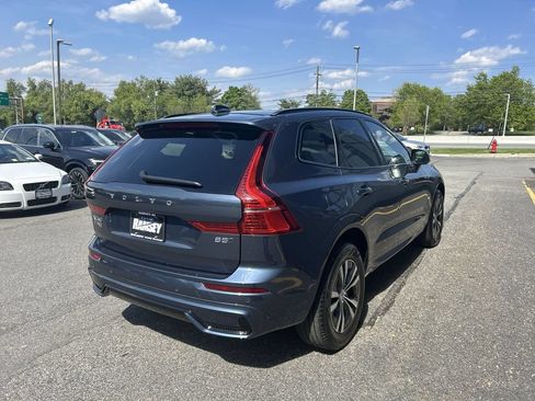 Certified 2024 Volvo XC60 B5 Core w/ Climate Package AWD/4WD image 8