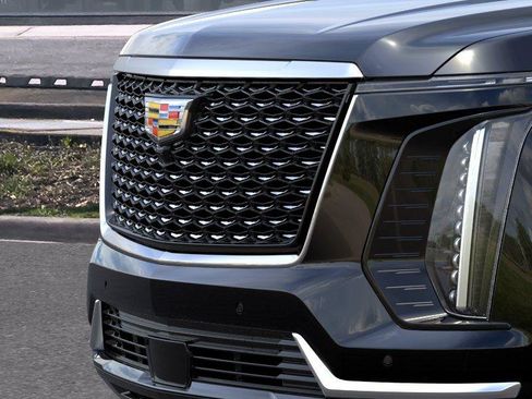 New 2026 Cadillac Escalade Luxury AWD/4WD image 14
