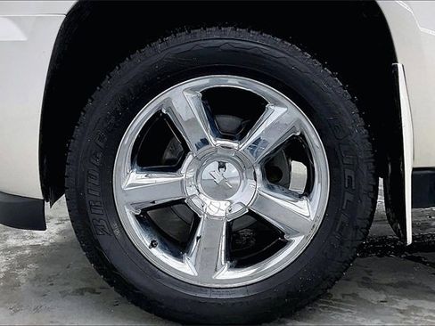 Used 2013 Chevrolet Suburban LTZ image 10