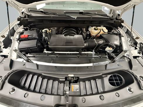 Used 2023 Chevrolet Suburban Premier image 19