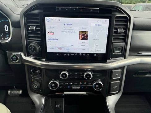 Used 2021 Ford F150 Lariat w/ Equipment Group 502A High AWD/4WD image 27