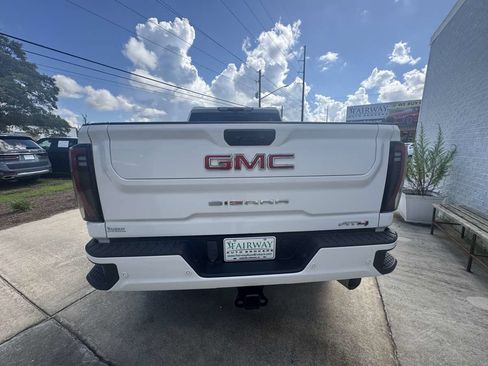 Used 2024 GMC Sierra 2500 AT4 w/ AT4 Premium Plus Package AWD/4WD image 6