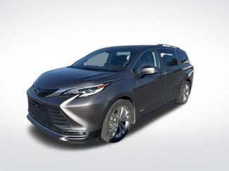 Used 2021 Toyota Sienna Platinum 360° Tour