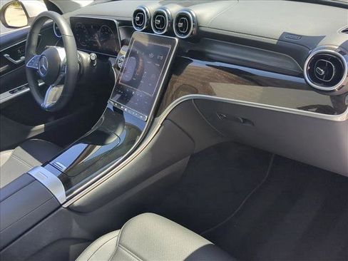 Used 2023 Mercedes-Benz GLC 300 image 23