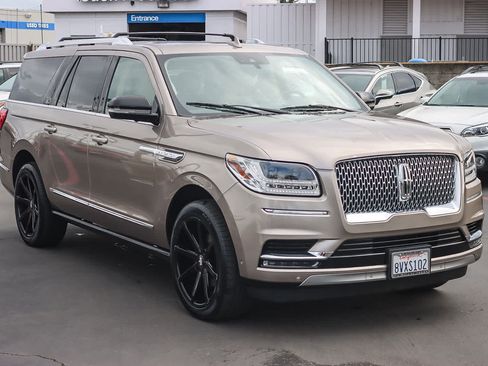 Used 2020 Lincoln Navigator L Reserve w/ Luxury Package image 5