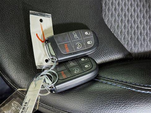 Used 2022 Jeep Compass Latitude w/ Sun and Sound Group image 34