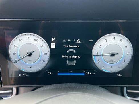 Used 2025 Hyundai Elantra Limited image 26