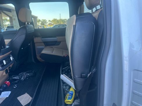 Used 2024 Ford F350 Lariat w/ Lariat Ultimate Package AWD/4WD image 10