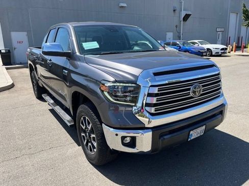 Used 2021 Toyota Tundra Limited w/ Limited Premium Package AWD/4WD image 2