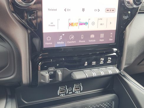 New 2026 RAM 2500 Laramie w/ Night Edition AWD/4WD image 16