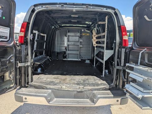 Used 2018 Chevrolet Express 2500 w/ Driver Convenience Package image 10