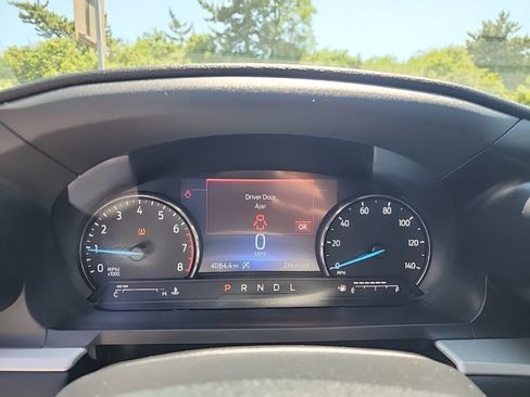 Used 2021 Ford Explorer XLT AWD/4WD image 17