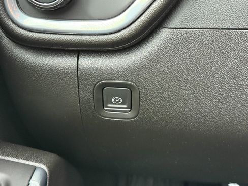 Certified 2022 Chevrolet Silverado 3500 LT w/ All Star Edition image 37