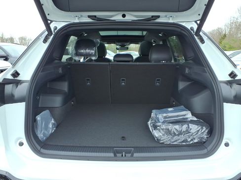 New 2026 Volkswagen Tiguan SE R-Line image 8