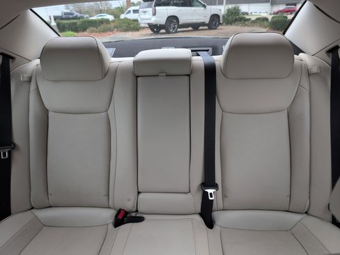 Used 2020 Chrysler 300 Limited w/ Safetytec Plus Group image 27