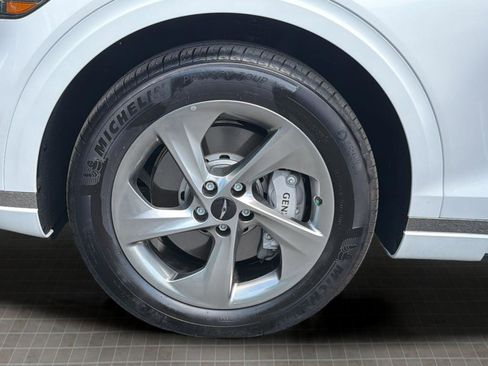 Used 2026 Genesis GV70 2.5T AWD/4WD image 47