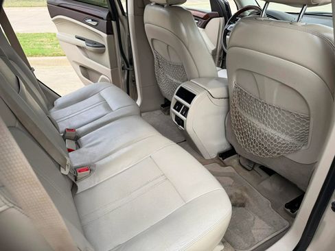 Used 2012 Cadillac SRX Luxury image 22