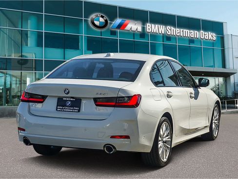 Certified 2023 BMW 330i Sedan w/ Parking Assistance Package image 4