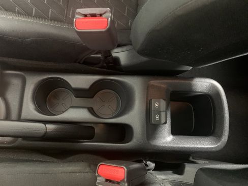 Used 2022 Nissan Kicks S image 29