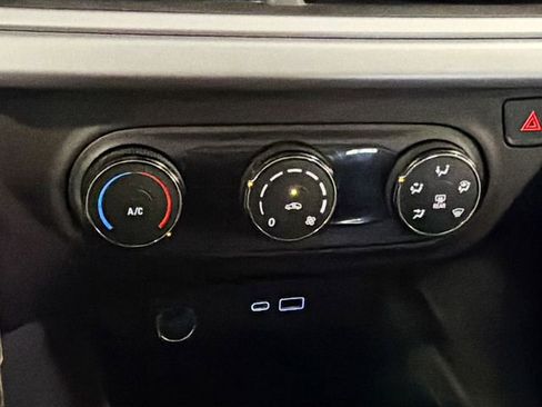 Used 2024 Chevrolet Trax LS image 15