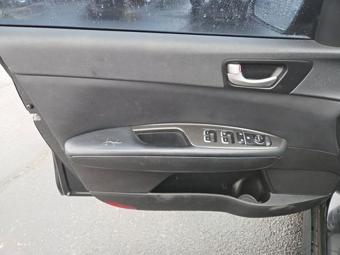 Used 2018 Kia Optima LX w/ 17" Alloy Wheels Package image 11