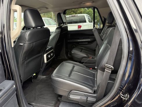 Used 2022 Ford Expedition XLT RWD image 13