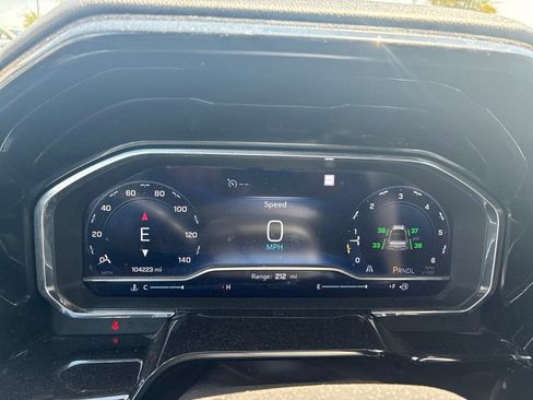 Used 2022 Chevrolet Silverado 1500 LT w/ Texas Edition Plus RWD image 9