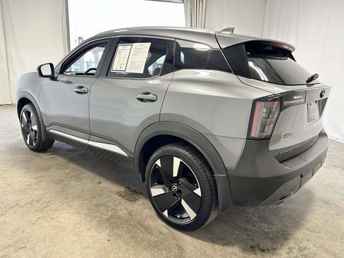 Used 2025 Nissan Kicks SR AWD/4WD image 4