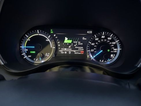 Used 2024 Toyota Highlander XLE image 5