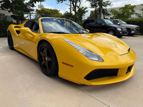 Used 2017 Ferrari 488 Spider RWD image 6
