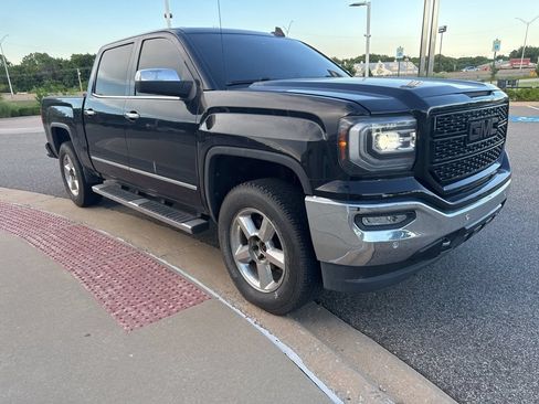 Used 2017 GMC Sierra 1500 SLT AWD/4WD image 3
