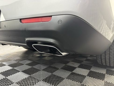 Used 2022 Dodge Challenger R/T image 32