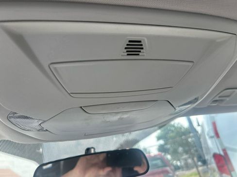 Used 2017 Ford Escape SE w/ SE Cold Weather Package FWD image 19