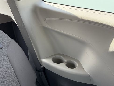 Used 2024 Toyota Sienna LE image 70