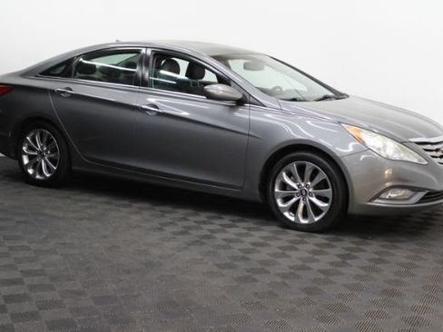 Used 2013 Hyundai Sonata SE FWD image 3