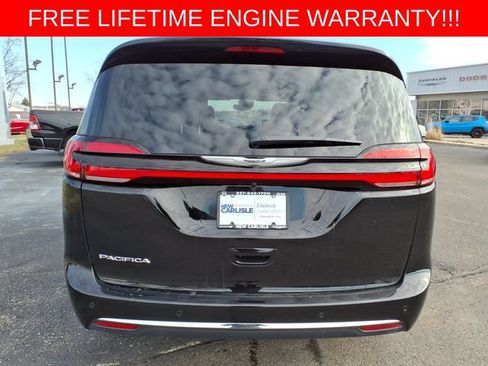 New 2026 Chrysler Pacifica Select FWD image 6