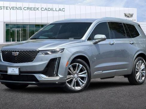 Certified 2025 Cadillac XT6 Premium Luxury FWD image 7