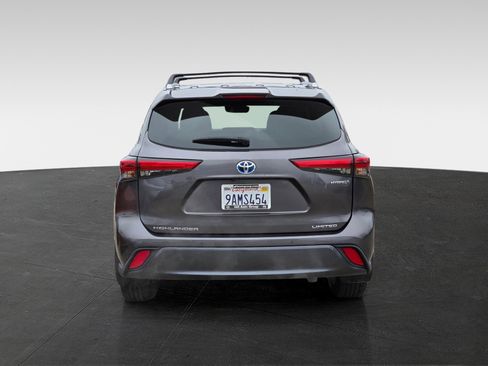 Used 2022 Toyota Highlander Limited image 5