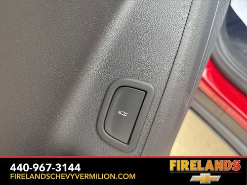 New 2026 Chevrolet Traverse LT w/ Driver Confidence Package AWD/4WD image 14