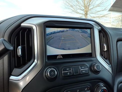 Used 2020 Chevrolet Silverado 1500 LT image 13