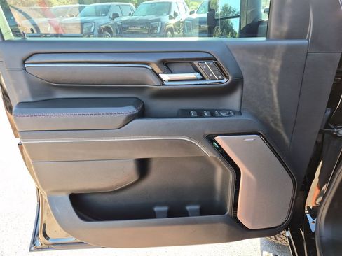 Used 2025 GMC Sierra 2500 AT4X AWD/4WD image 20