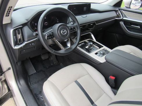 Used 2024 MAZDA CX-90 Plug-In Hybrid w/ Preferred image 17