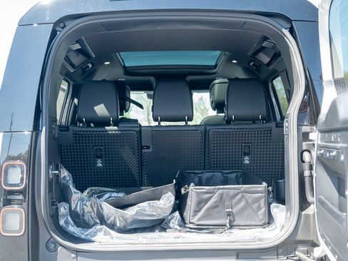 New 2026 Land Rover Defender 110 X-Dynamic SE AWD/4WD image 25