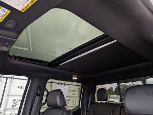 Used 2022 Ford F350 Lariat w/ Lariat Ultimate Package AWD/4WD image 25