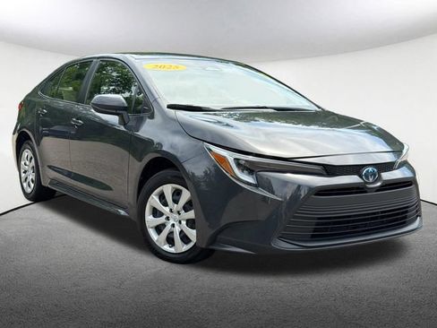 Certified 2025 Toyota Corolla LE FWD image 2