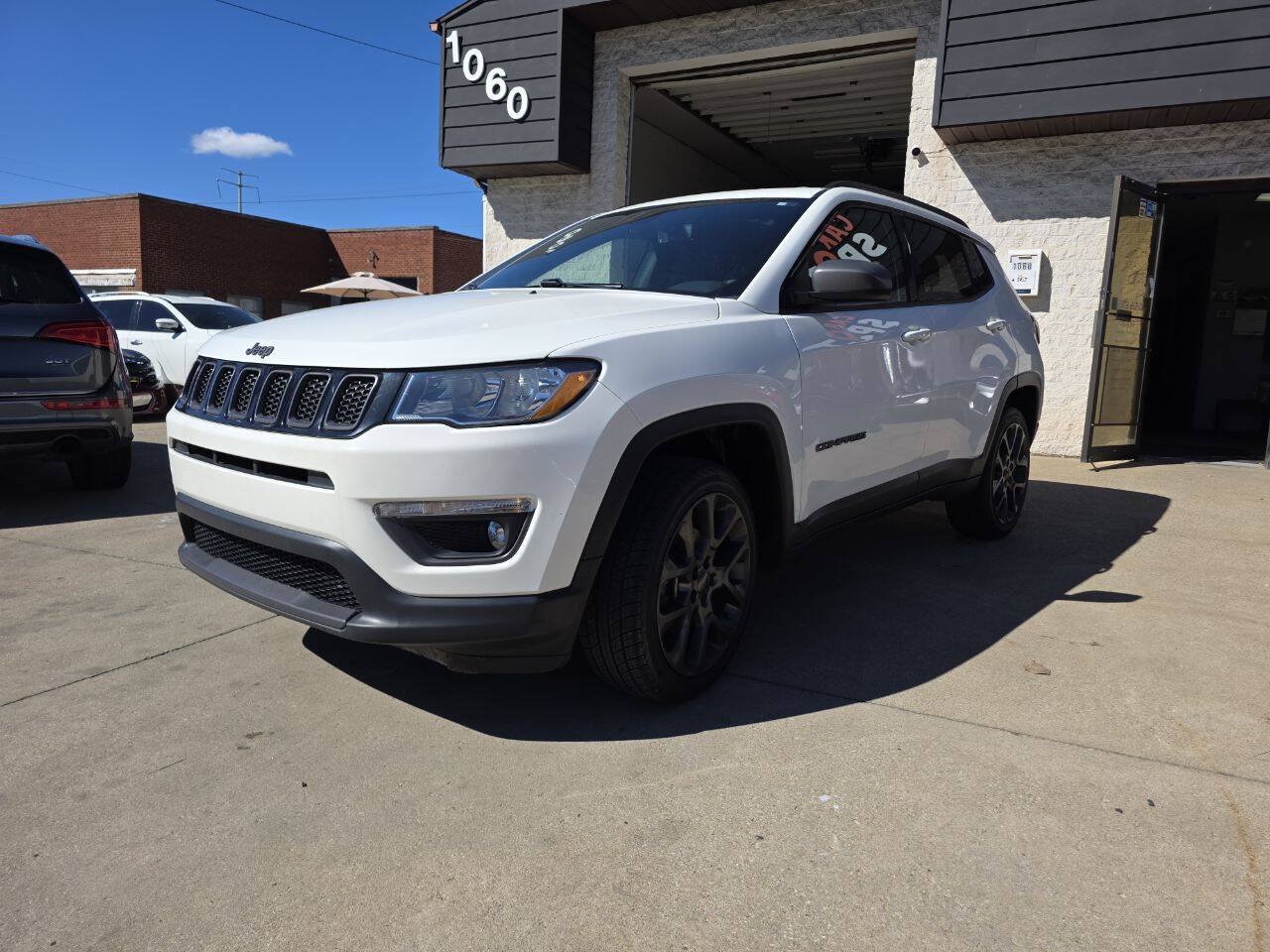 Used 2021 Jeep Compass Latitude AWD/4WD image 3