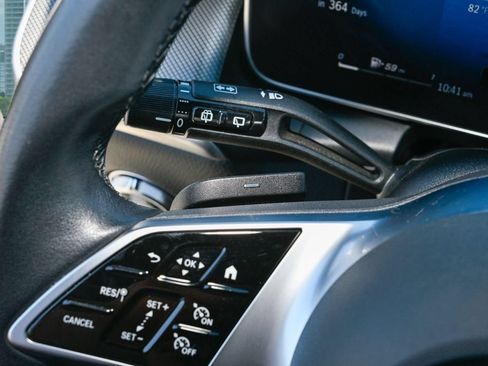 Used 2024 Mercedes-Benz GLC 300 image 28