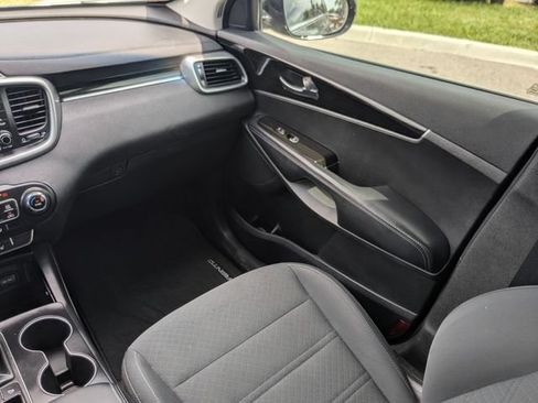 Used 2019 Kia Sorento AWD V6 w/ Option Group 020 image 24