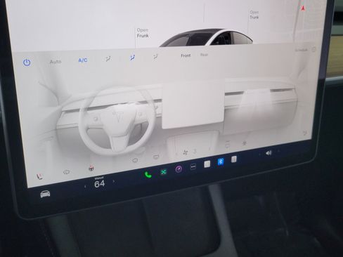 Used 2025 Tesla Model Y Long Range RWD image 21
